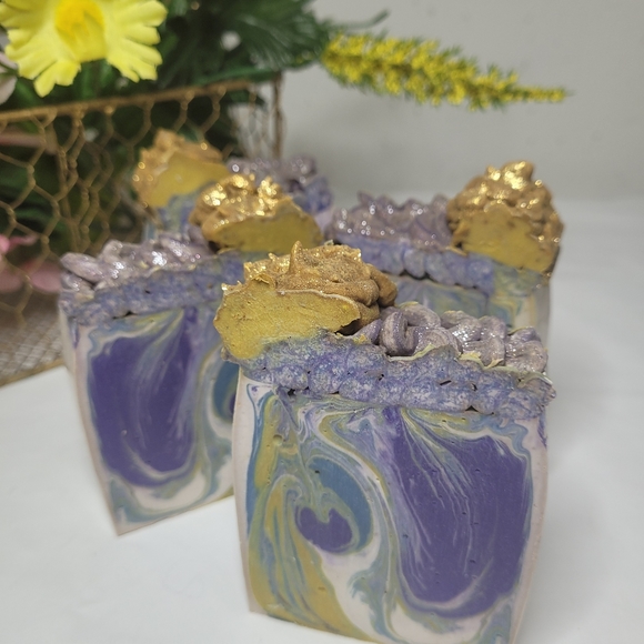 Frankincense and myrrh scented handmade 2 soap bars - Picture 8 of 9